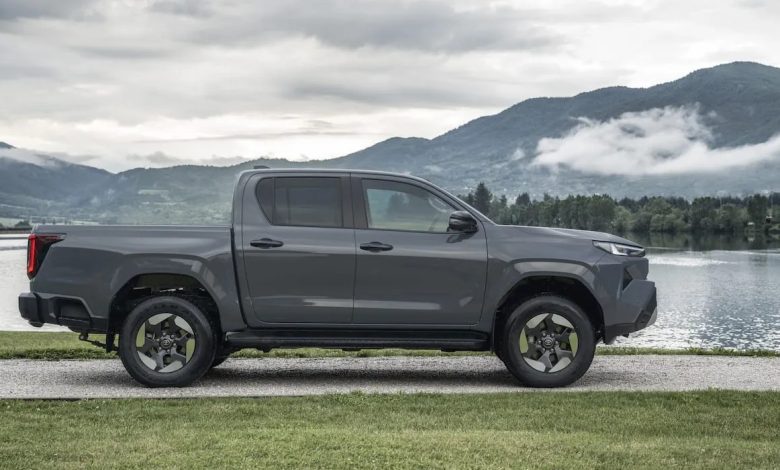 Toyota Hilux BEV pickup side